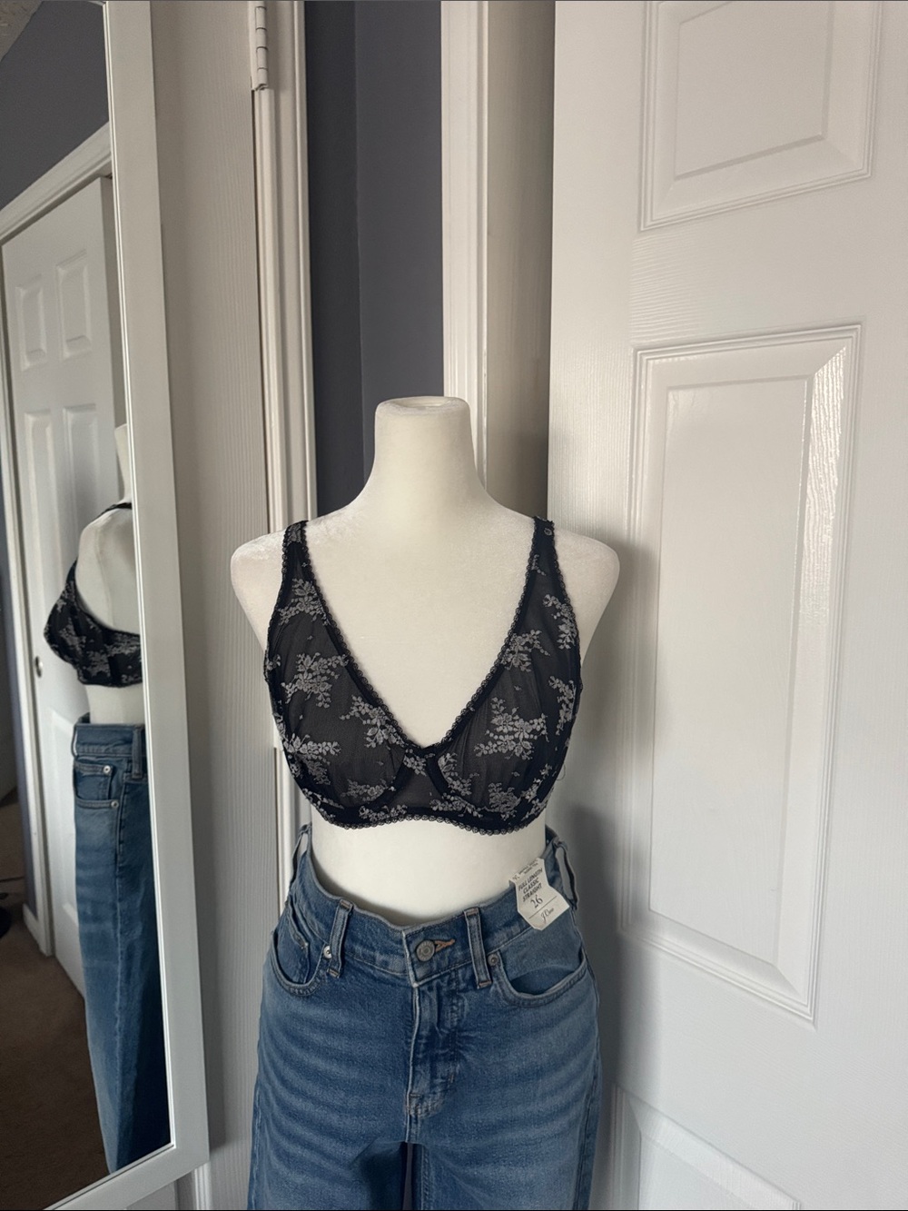 NEW LISTING! Free People black and white lace bra size 36D
